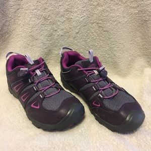 KEEN Oakridge Hiking Shoes Big Kid size 5